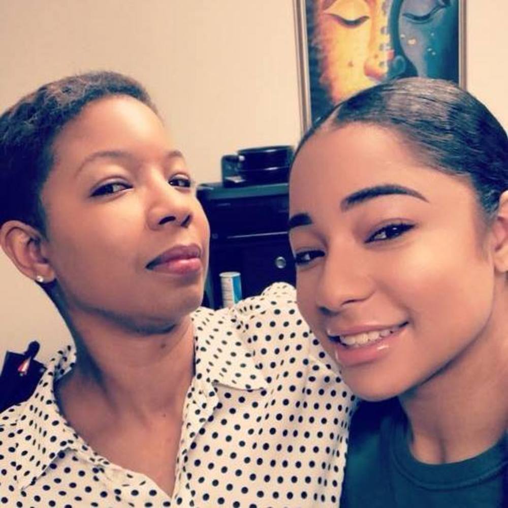 Meet your Posher, Alexis